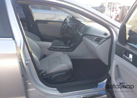 2015 Hyundai Sonata Sport z USA, uszkodzony, nr VIN 5NPE34AF3FH209137